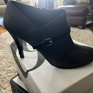 Nine West heel